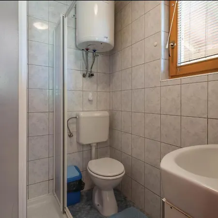 Lovely Home In Liznjan With Wifi Holiday home Liznjan