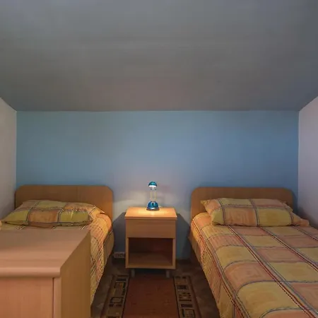 Lovely Home In Liznjan With Wifi Holiday home *